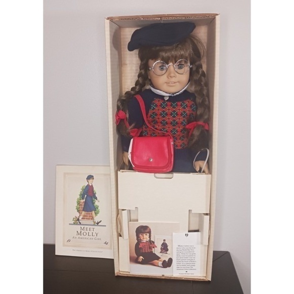 Pleasant Company White Body Molly Doll Original Box Accessories Silver Eye Rare